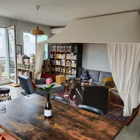 Une Chambre Dans Un Apartement, Centre Ville, Grenoble